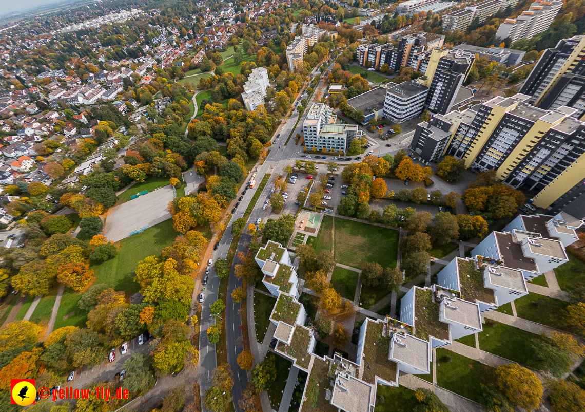 13.10.2022 - Marx-Zenrtum am Karl-Marx-Ring in Neuperlach